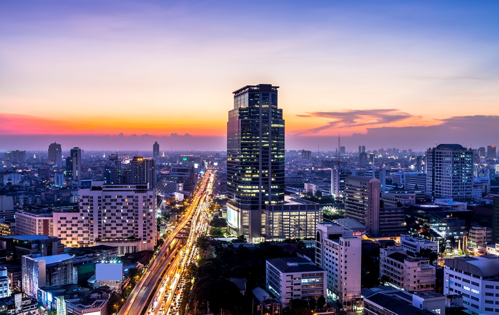bangkok-cityscape-at-sunset-2022-03-31-10-09-15-utc-REIC_28779_1701249934_07674.jpg